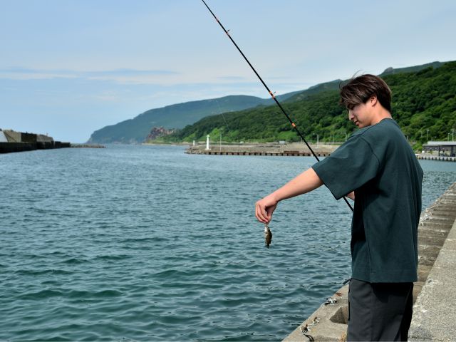 ★ Tours Exclusive [Ishikari & Rumoi / 7 Hours] Perfect for Beginners & No Gear Required! Sea Fishing & Scenic Coastal Tour from Hamamasu to Mashike ☆ Small Group Tour 《Includes Pickup and Drop-off in Sapporo City》 (No. 31)