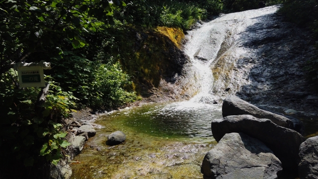 カムイワッカ湯の滝