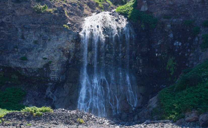 カムイワッカ湯の滝