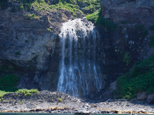 カムイワッカ湯の滝