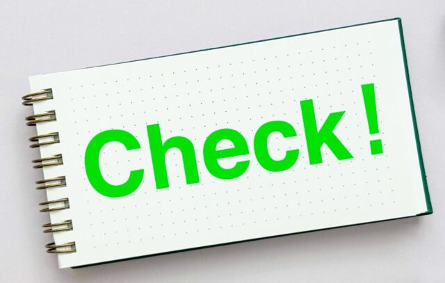 チェック