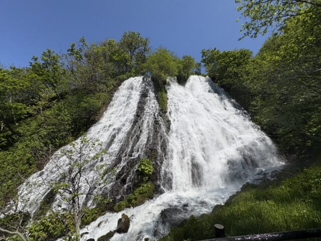 知床 オシンコシンの滝