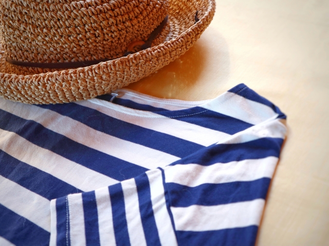 半袖　７月　旅行　服装