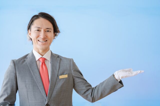 バスガイド　男性