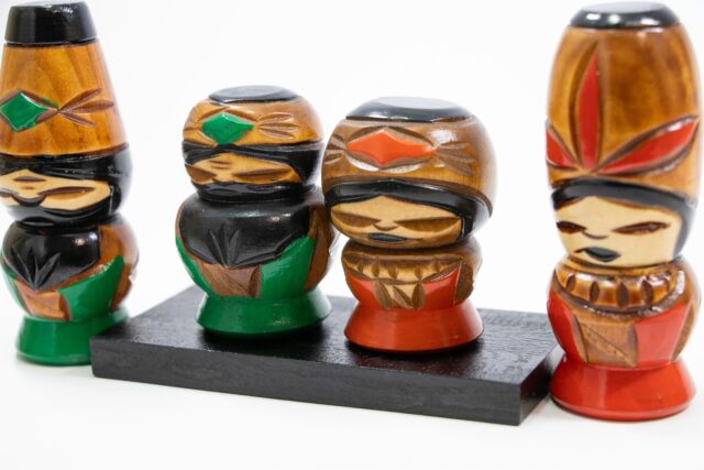 アイヌ文化　木彫り　人形